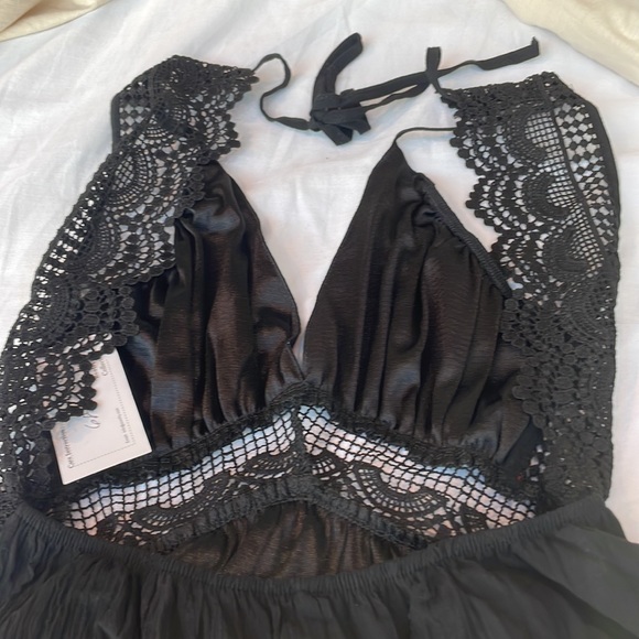 🆕💙Beautiful little Black Babydoll Dress with detail - Picture 4 of 4